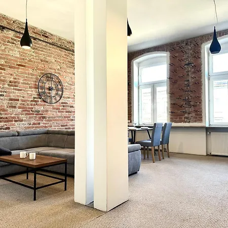 Rejtana - Self Check-in 20h